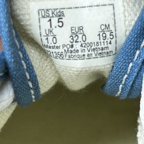 Vans Classic Navy Canvas Shoes - Picture 7 of 7